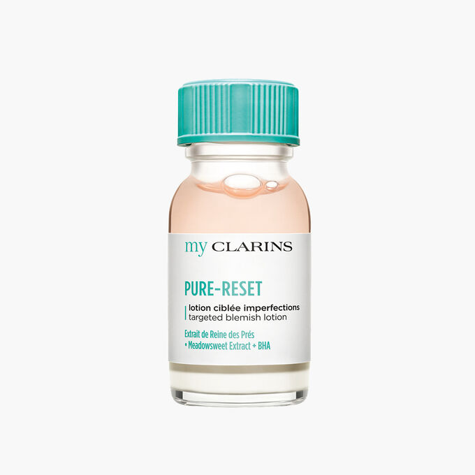 Packshot of a blemish lotion alongside meadowsweet and BHA molecules on a light blue background.