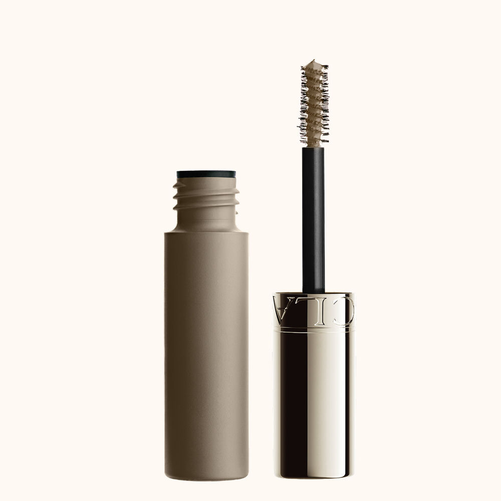 Plan produit du Fixateur Sourcils Wonder Sculpt Clarins en Ash Blonde, teint&eacute; pour s&rsquo;accorder parfaitement aux sourcils blonds naturels, pour une d&eacute;finition pr&eacute;cise et naturelle.