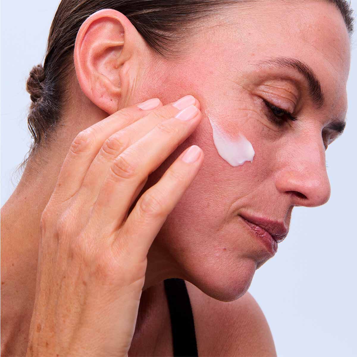 Nutri-Lumière Day - Revitalizing Day Cream - Clarins | CLARINS®