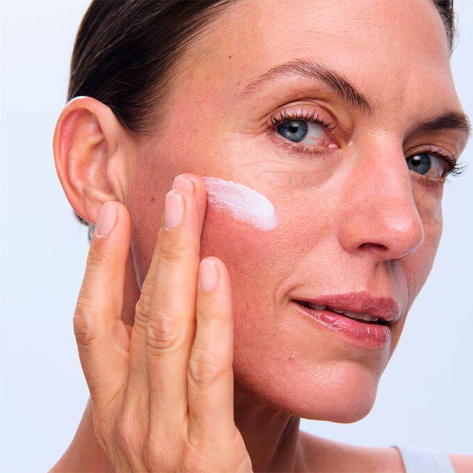 Super Restorative Day SPF 15 & Night Duo