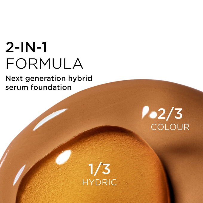 Focus on the mix of two textures: serum and foundation in Clarins' serum foundation powered formula for next-gen coverage