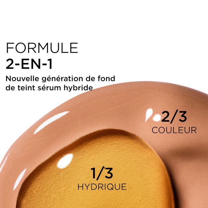 Gros plan sur le m&eacute;lange de deux textures : le s&eacute;rum et le fond de teint dans le fond de teint s&eacute;rum Clarins pour une couvrance nouvelle g&eacute;n&eacute;ration