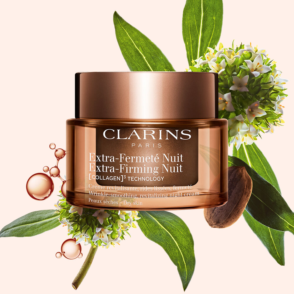 Plan produit de la Cr&egrave;me Extra-Firming Nuit de Clarins pour les peaux s&egrave;ches, avec mitracarpus, graine de p&eacute;can et mol&eacute;cule de collag&egrave;ne
