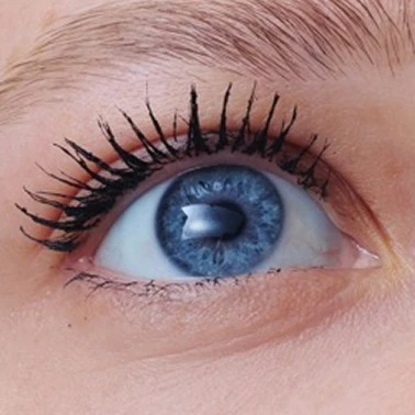 Supra Volume's results on lashes, for a thicker lashes effect