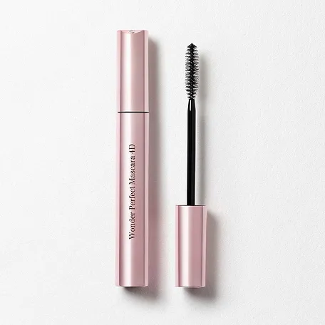 Photo du Mascara Wonder Perfect 4D apportant volume, longueur, courbure et définition