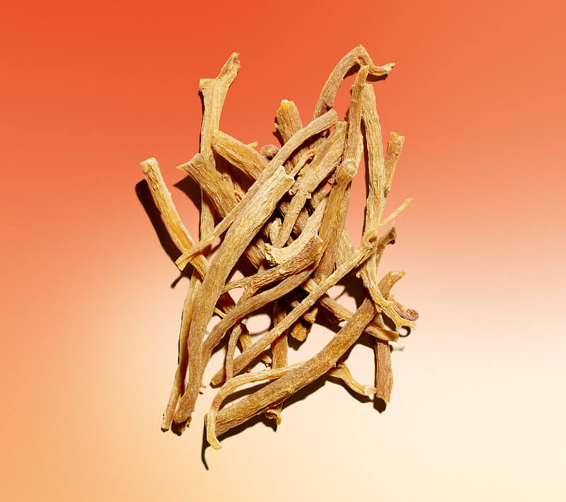 What properties does organic red ginseng offer?